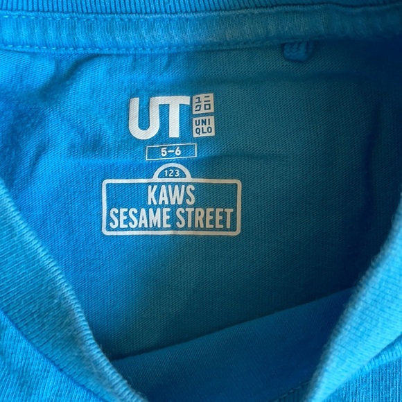 Uniqlo Kaws Sesame street shirts - Picture 3 of 7